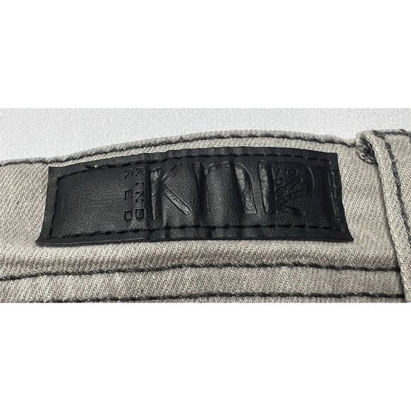 NWT KNRD Kindred Men's Paint Splatter Modern Slim Fit Gray Jeans - Size 42x32 - Picture 5 of 8